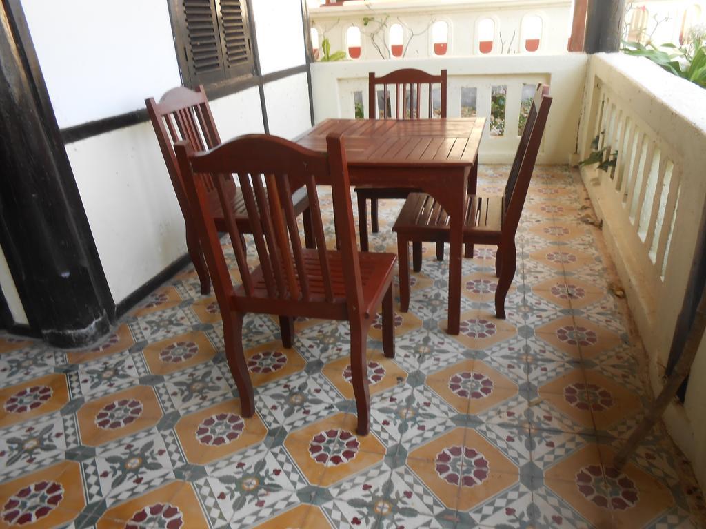 Kongmany Colonial House Otel Muang Không Dış mekan fotoğraf