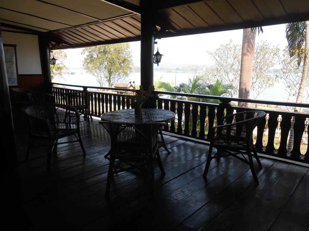 Kongmany Colonial House Otel Muang Không Dış mekan fotoğraf